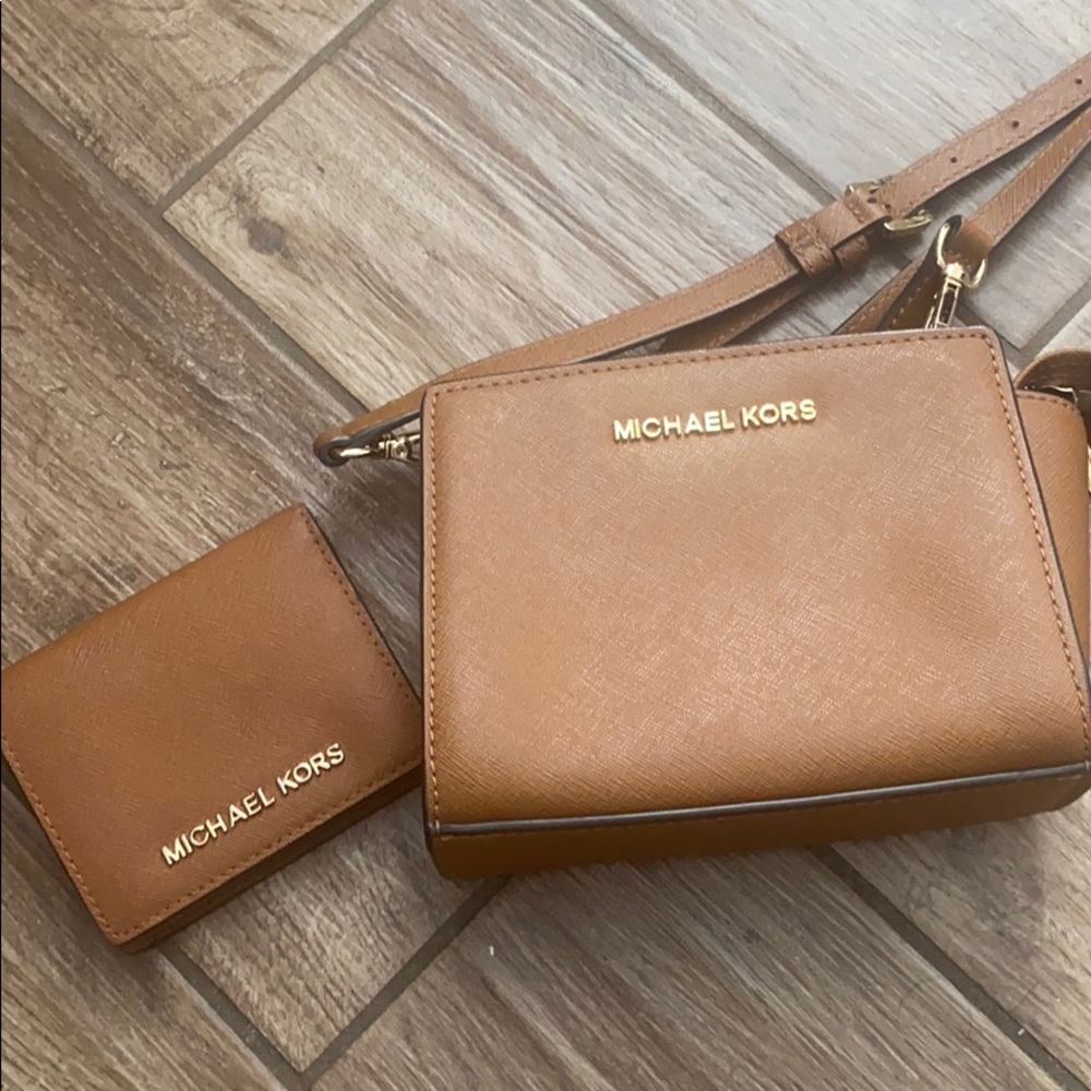 Michael Kors bag and wallet
